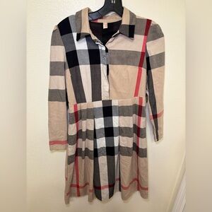 Chic Checkered Long-Sleeve Dress